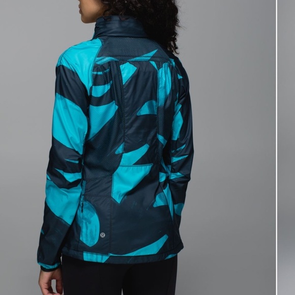 Lululemon Back Pack It Jacket hidden hood - Picture 2 of 7